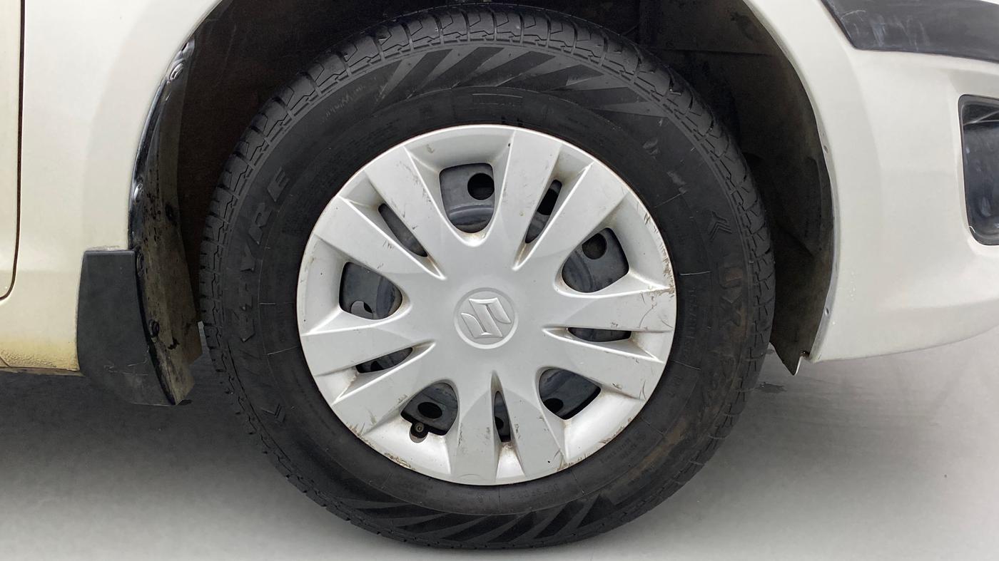 2014 Maruti Swift Dzire AUTOMATIC, Petrol, Automatic, 27,550 km, Right Front Wheel