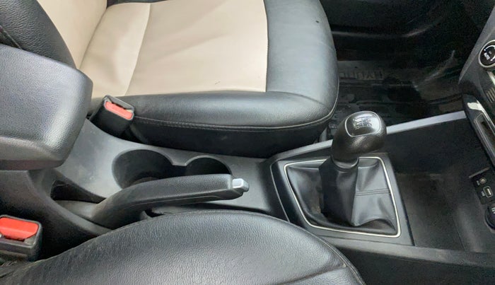 2017 Hyundai Elite i20 ASTA 1.2, Petrol, Manual, 54,060 km, Gear Lever