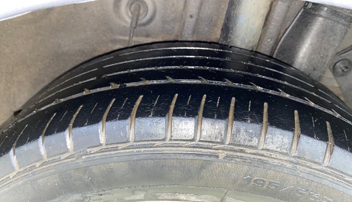 2017 Hyundai Elite i20 ASTA 1.2, Petrol, Manual, 54,060 km, Left Rear Tyre Tread