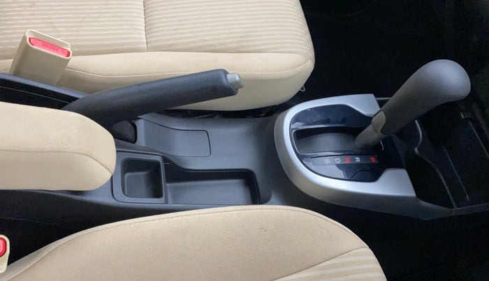 2022 Honda Jazz 1.2L I-VTEC V CVT, Petrol, Automatic, 10,003 km, Gear Lever