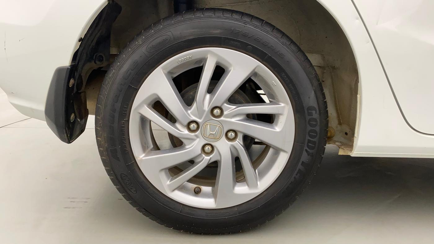 2022 Honda Jazz 1.2L I-VTEC V CVT, Petrol, Automatic, 10,003 km, Right Rear Wheel
