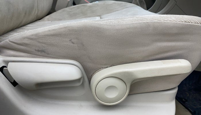 2015 Maruti Ertiga ZXI, Petrol, Manual, 81,005 km, Driver Side Adjustment Panel