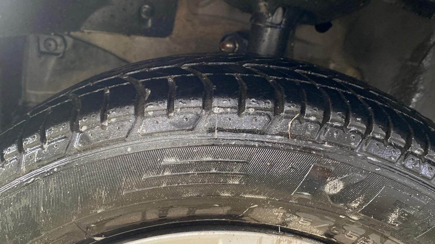 2015 Honda Amaze 1.2L I-VTEC S, Petrol, Manual, 41,236 km, Left Front Tyre Tread