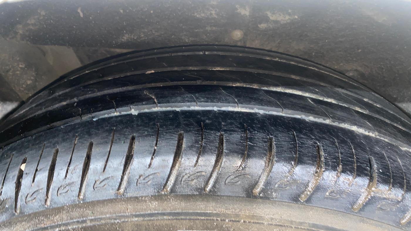 2018 Mahindra MARAZZO M6 8 STR, Diesel, Manual, 1,14,645 km, Right Rear Tyre Tread