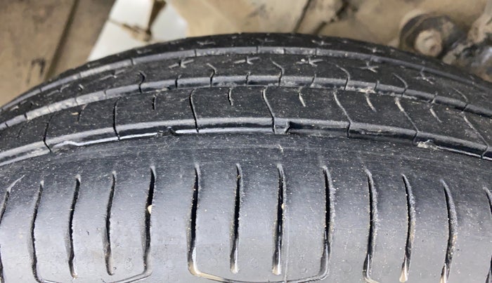 2020 Maruti New Wagon-R 1.0 Lxi (o) cng, CNG, Manual, 56,224 km, Left Front Tyre Tread