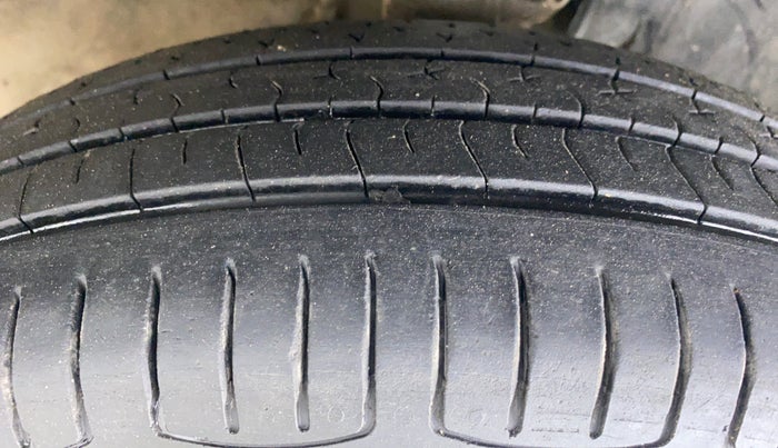 2020 Maruti New Wagon-R 1.0 Lxi (o) cng, CNG, Manual, 56,224 km, Right Front Tyre Tread