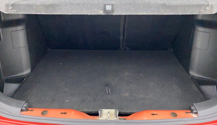 2019 Maruti Vitara Brezza ZDI, Diesel, Manual, 23,602 km, Boot Inside