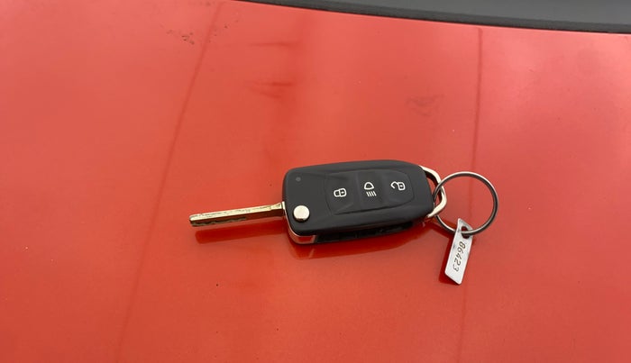 2020 Tata Tiago XZA PLUS PETROL, Petrol, Automatic, 74,494 km, Key Close Up