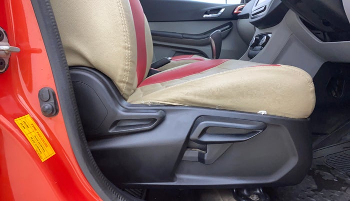 2020 Tata Tiago XZA PLUS PETROL, Petrol, Automatic, 74,494 km, Driver Side Adjustment Panel