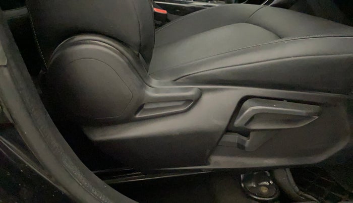 2023 Tata NEXON XZ PLUS PETROL SUNROOF DARK EDITION, Petrol, Manual, 15,757 km, Driver Side Adjustment Panel