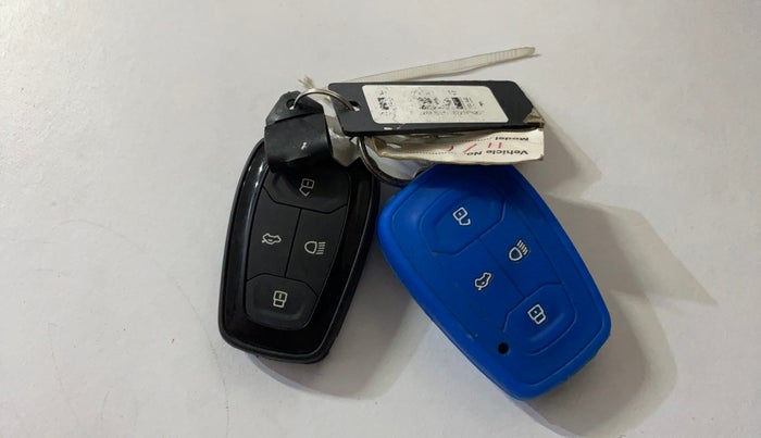 2023 Tata NEXON XZ PLUS PETROL SUNROOF DARK EDITION, Petrol, Manual, 15,757 km, Key Close Up