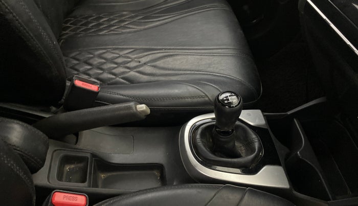 2017 Honda WR-V 1.2L I-VTEC VX MT, Petrol, Manual, 44,280 km, Gear Lever