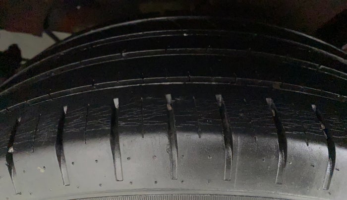 2016 Maruti Baleno ALPHA PETROL 1.2, Petrol, Manual, 26,113 km, Right Rear Tyre Tread