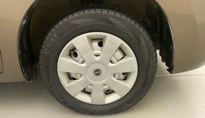 2015 Maruti Wagon R 1.0 LXI CNG, CNG, Manual, 58,961 km, Right Front Wheel