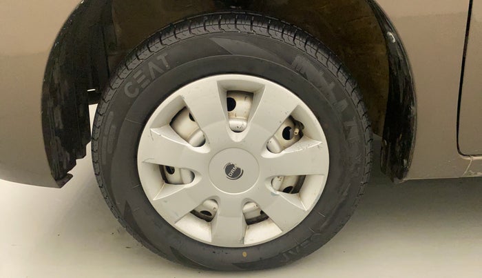 2015 Maruti Wagon R 1.0 LXI CNG, CNG, Manual, 58,961 km, Left Front Wheel