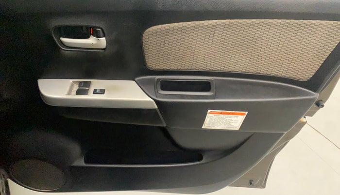 2015 Maruti Wagon R 1.0 LXI CNG, CNG, Manual, 58,961 km, Driver Side Door Panels Control