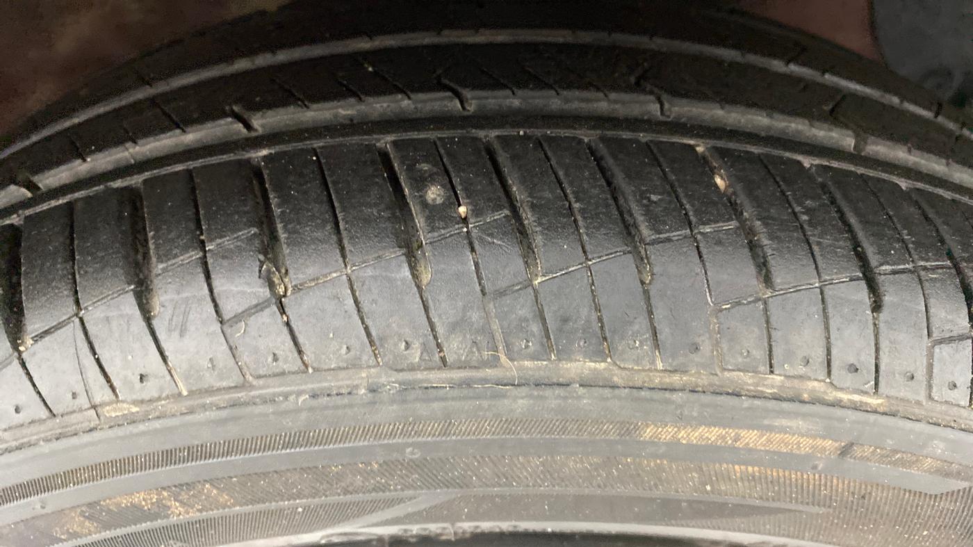 2019 Hyundai Grand i10 ASTA 1.2 VTVT, Petrol, Manual, 4,816 km, Right Front Tyre Tread