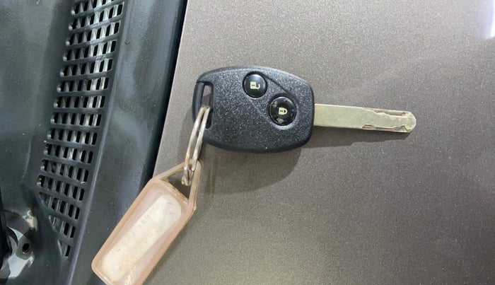 2014 Honda Amaze 1.2L I-VTEC S, Petrol, Manual, 94,916 km, Key Close Up