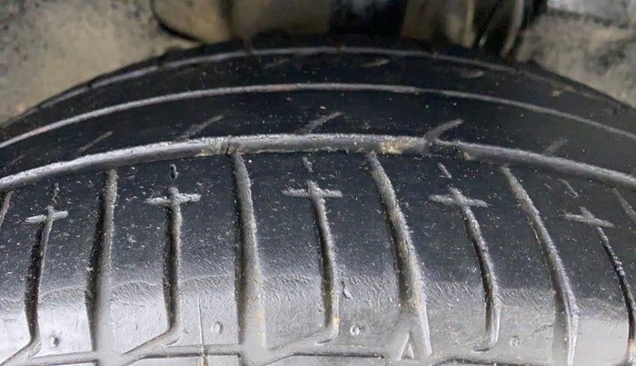 2018 Tata TIGOR XZ 1.2 REVOTRON OPT, Petrol, Manual, 34,014 km, Right Front Tyre Tread