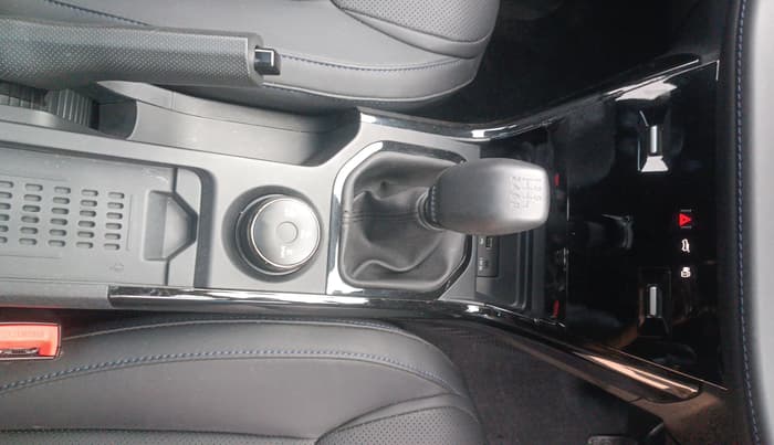 2024 Tata NEXON Fearless Plus S Dark, Petrol, Manual, 9,028 km, Gear Lever