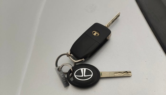 2019 Tata Tiago XZA PETROL, Petrol, Automatic, 33,480 km, Key Close Up
