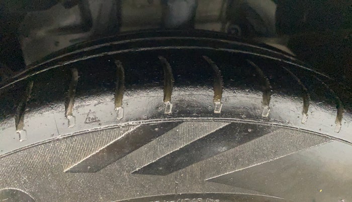 2018 Ford Figo Aspire AMBIENTE 1.2 PETROL, Petrol, Manual, 84,553 km, Left Front Tyre Tread