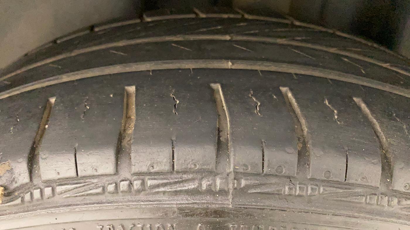 2021 Volkswagen Vento COMFORTLINE 1.0L TSI, Petrol, Manual, 44,286 km, Left Rear Tyre Tread