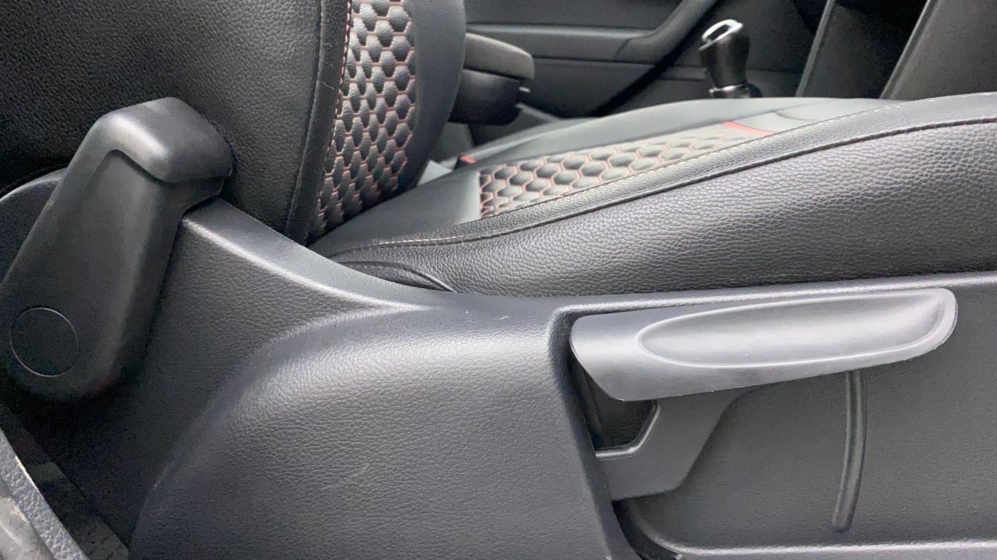 2021 Volkswagen Vento COMFORTLINE 1.0L TSI, Petrol, Manual, 44,286 km, Driver Side Adjustment Panel