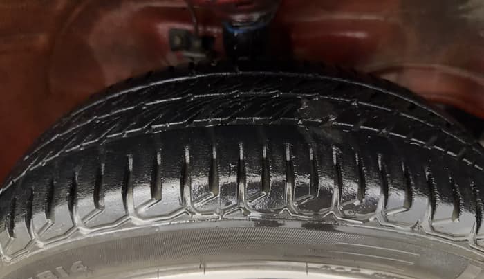 2014 Maruti Wagon R Stingray VXI, Petrol, Manual, 51,142 km, Right Front Tyre Tread