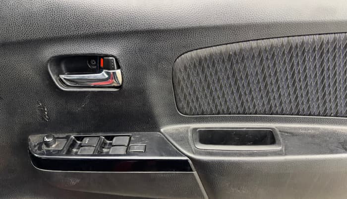 2014 Maruti Wagon R Stingray VXI, Petrol, Manual, 51,142 km, Driver Side Door Panels Control