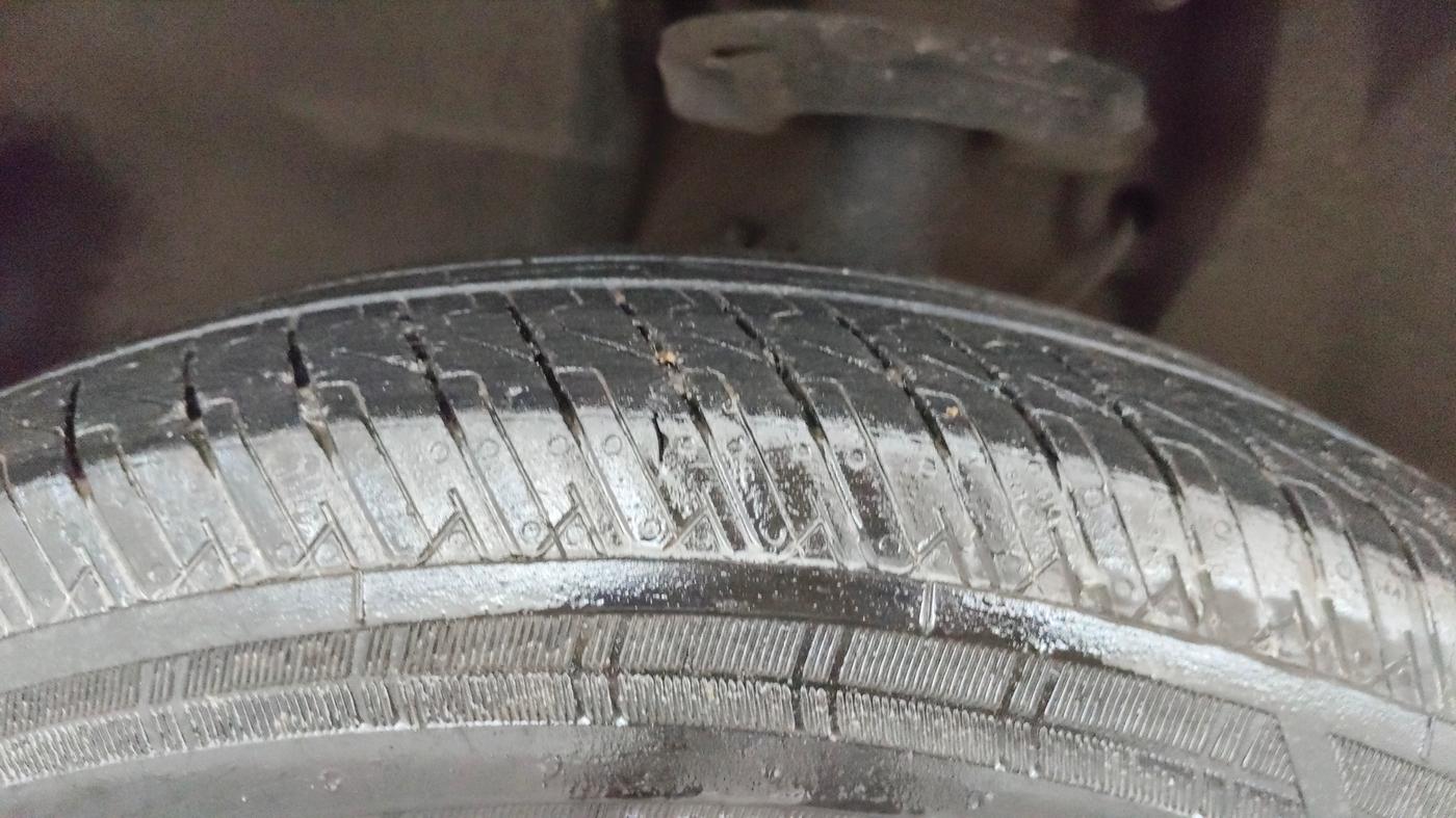 2024 Tata PUNCH ACCOMPLISHED MT CNG, CNG, Manual, 31,092 km, Left Front Tyre Tread