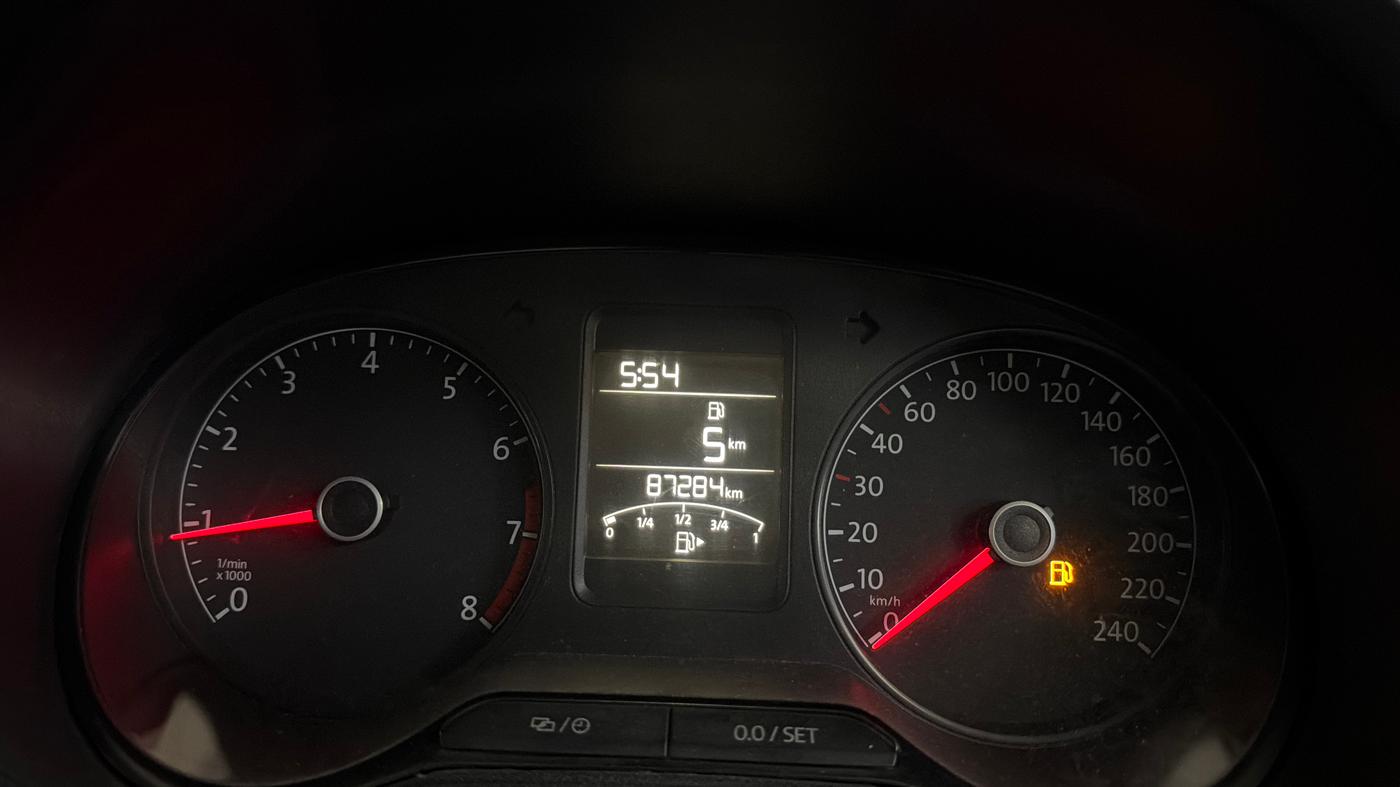 2016 Volkswagen Ameo HIGHLINE1.0L, Petrol, Manual, 87,275 km, Odometer Image
