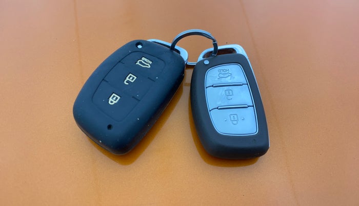 2019 Hyundai Elite i20 ASTA (O) CVT, Petrol, Automatic, 47,011 km, Key Close Up