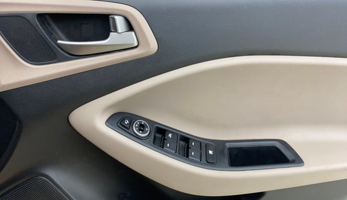 2019 Hyundai Elite i20 ASTA (O) CVT, Petrol, Automatic, 47,011 km, Driver Side Door Panels Control