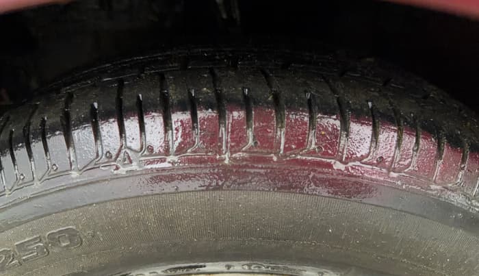 2014 Hyundai i10 MAGNA 1.1, Petrol, Manual, 35,098 km, Left Front Tyre Tread