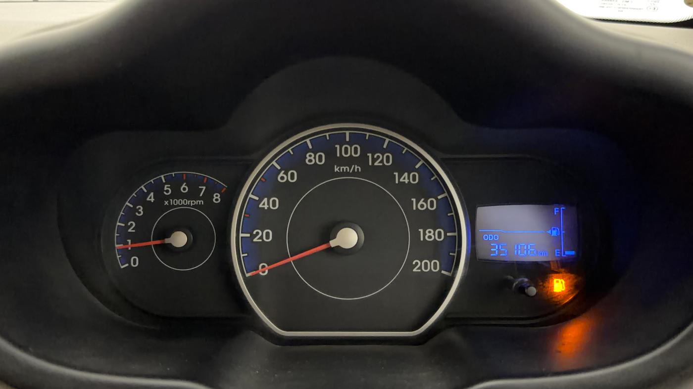 2014 Hyundai i10 MAGNA 1.1, Petrol, Manual, 35,272 km, Odometer Image
