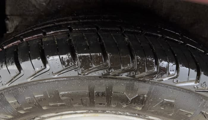 2014 Hyundai i10 MAGNA 1.1, Petrol, Manual, 35,098 km, Right Rear Tyre Tread