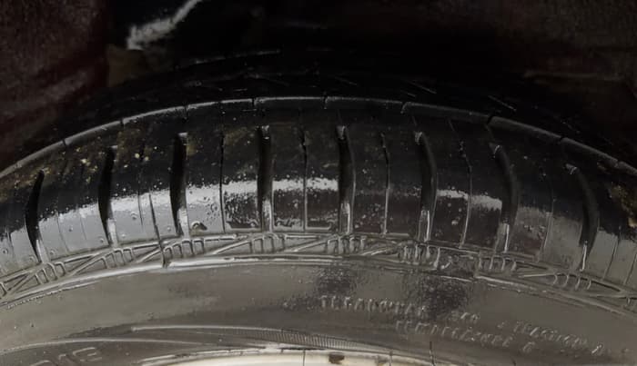 2014 Hyundai i10 MAGNA 1.1, Petrol, Manual, 35,098 km, Left Rear Tyre Tread