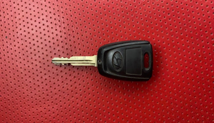 2018 Hyundai Xcent E, Petrol, Manual, 45,085 km, Key Close Up