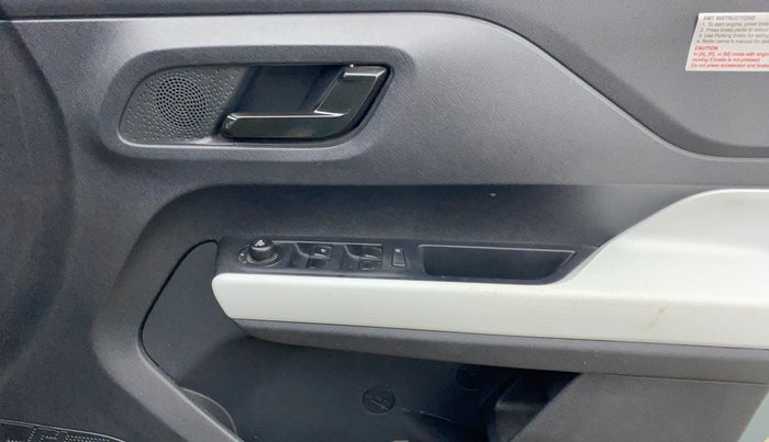 2024 Tata PUNCH ACCOMPLISHED AMT, Petrol, Automatic, 11,104 km, Driver Side Door Panels Control