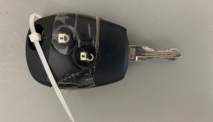 2014 Renault Duster 85 PS RXE DIESEL, Diesel, Manual, 75,390 km, Key Close Up