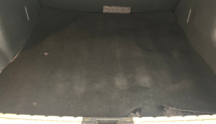 2014 Renault Duster 85 PS RXE DIESEL, Diesel, Manual, 75,390 km, Boot Inside