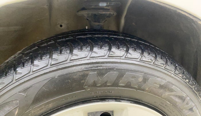 2019 Maruti New Wagon-R VXI 1.0 AMT, Petrol, Automatic, 31,966 km, Right Front Tyre Tread