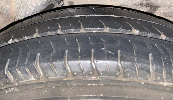 2013 Hyundai i10 ERA 1.1, Petrol, Manual, 50,882 km, Left Rear Tyre Tread