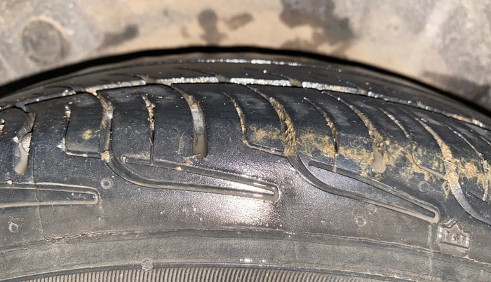 2013 Hyundai i10 ERA 1.1, Petrol, Manual, 50,882 km, Right Rear Tyre Tread