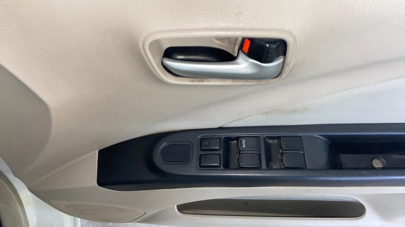2019 Maruti Celerio VXI, CNG, Manual, 80,611 km, Driver Side Door Panels Control