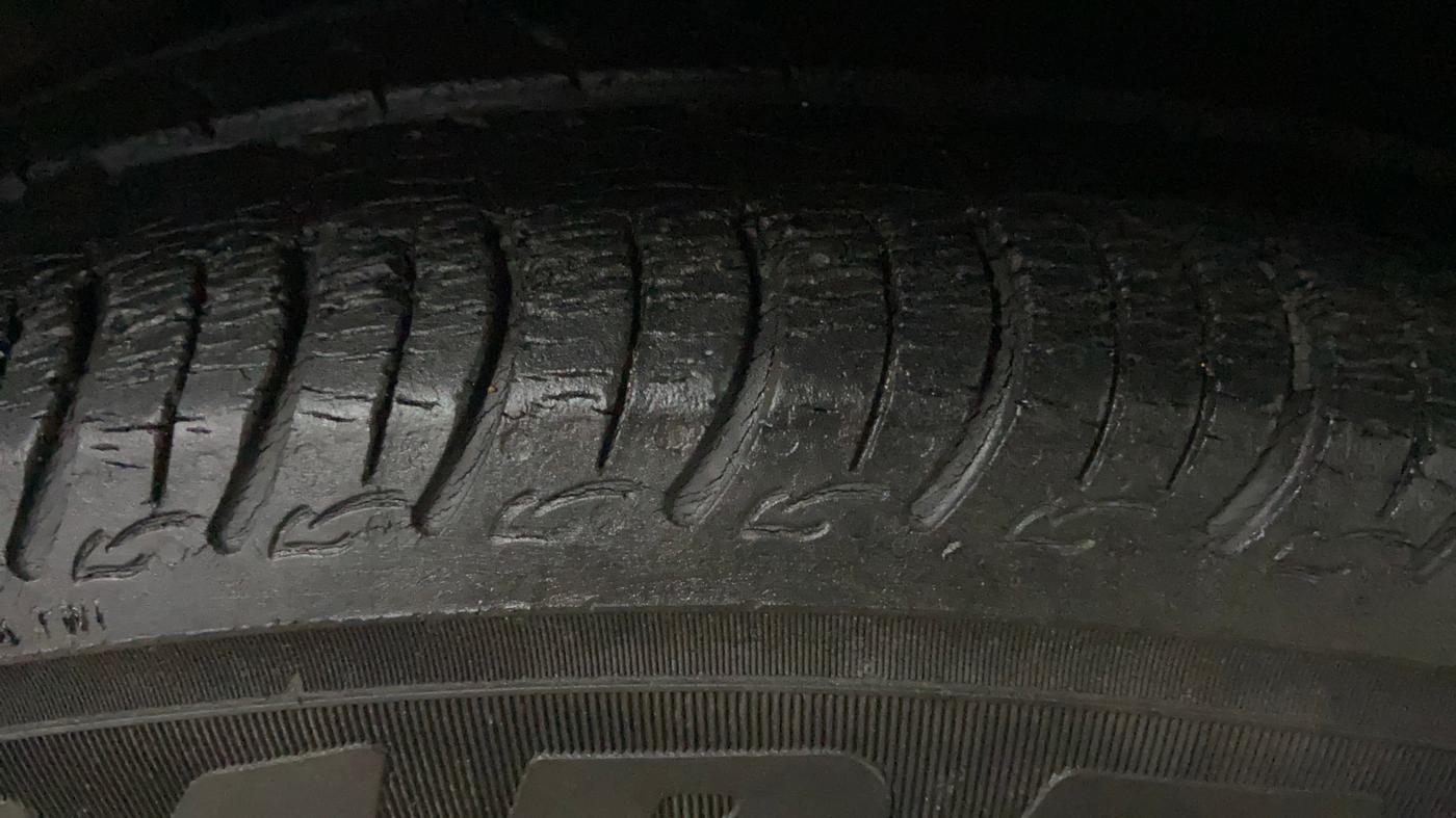 2019 Maruti Celerio VXI, CNG, Manual, 80,611 km, Left Front Tyre Tread