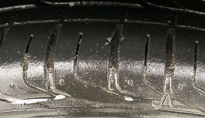 2024 Tata NEXON CREATIVE + AMT 1.5 DIESEL, Diesel, Automatic, 40,369 km, Left Front Tyre Tread