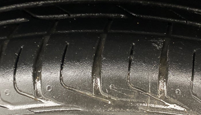 2024 Tata NEXON CREATIVE + AMT 1.5 DIESEL, Diesel, Automatic, 40,369 km, Right Front Tyre Tread