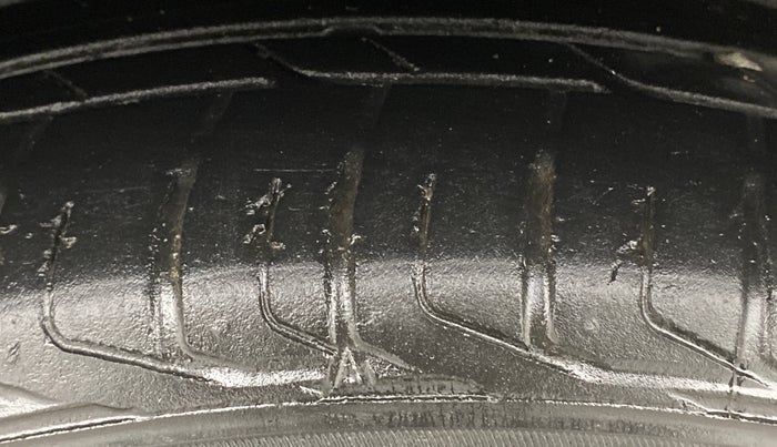 2024 Tata NEXON CREATIVE + AMT 1.5 DIESEL, Diesel, Automatic, 40,369 km, Right Rear Tyre Tread